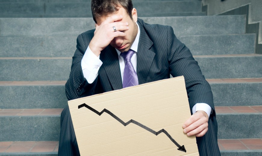 Advierten que la recesión profundizará la destrucción del empleo y la caída del salario