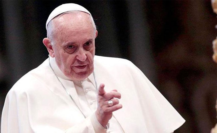 Francisco expulsó de la Iglesia a otros dos obispos chilenos acusados de abusos sexuales