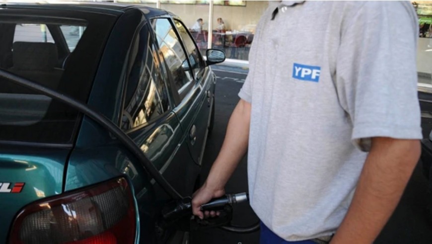 Para el Gobierno, los precios de los combustibles en la Argentina están bajos