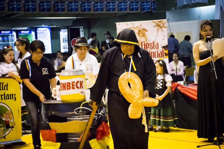 Alem se prepara para vivir la 43° Fiesta Provincial de la Cerveza 1 2 - fiesta de la cerveza 2017 noche 01 050 - 1
