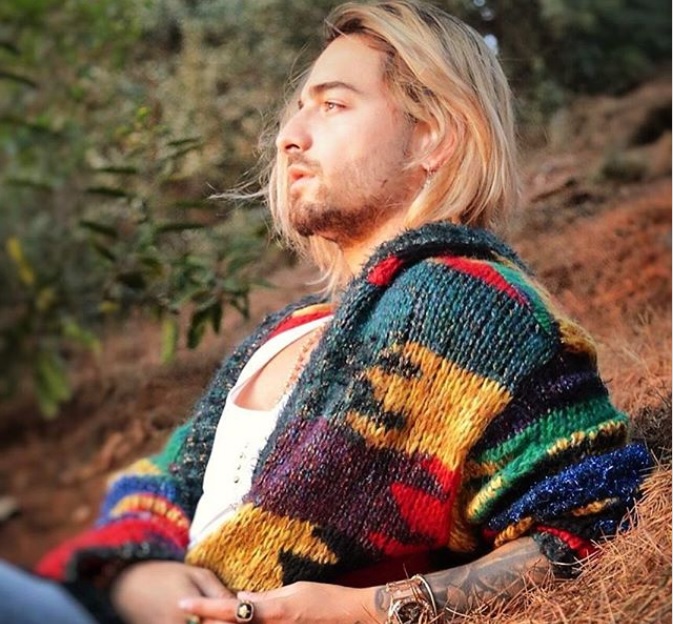 El cambio de look de Maluma por el que lo comparan con Kurt Cobain