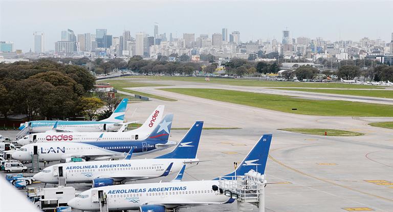 Será récord histórico la oferta de asientos para volar este verano en Argentina
