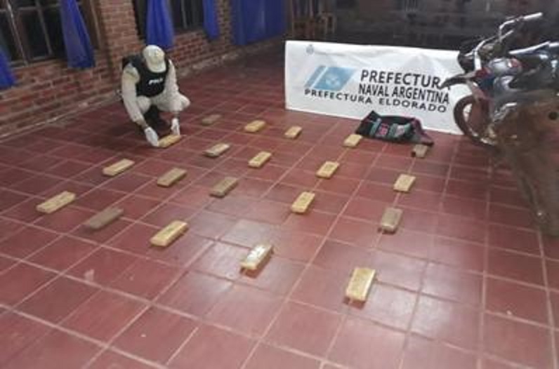 Prefectura secuestró más de 15 kilos de marihuana en Eldorado