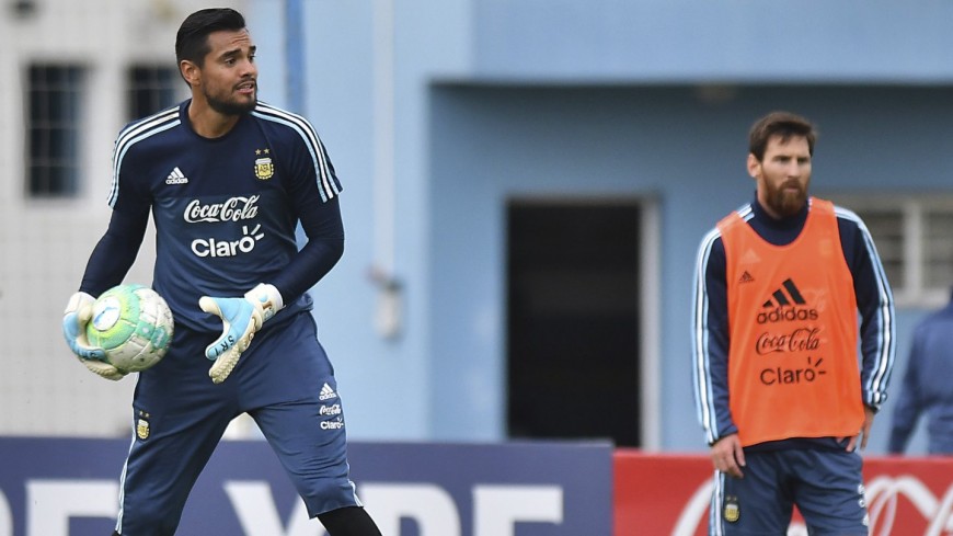 Sergio Romero: «Me encantaría que Messi esté acá»