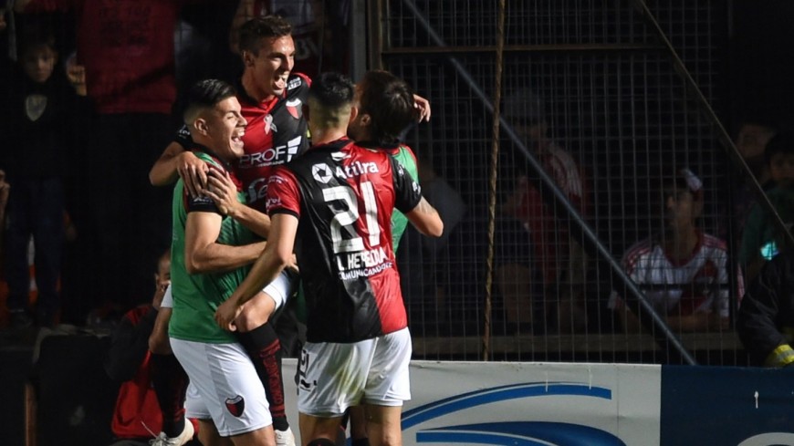 Superliga: Colón cortó el invicto de River