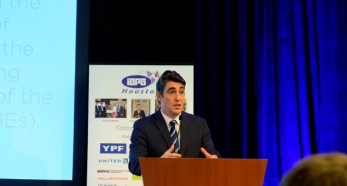 «La mayoría de los que se quejan por el aumento del gas son militantes que quieren asustar a la gente»