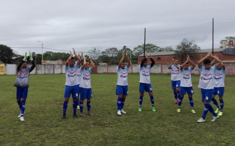 Fútbol: Guacurarí y Colectiveros jugarán la primera final hoy en La Picada