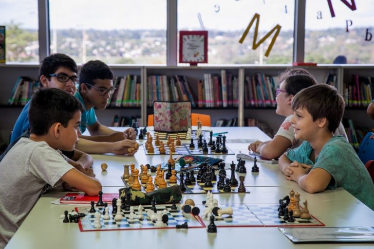 Clínica gratuita de ajedrez en la Biblioteca del Parque del Conocimiento