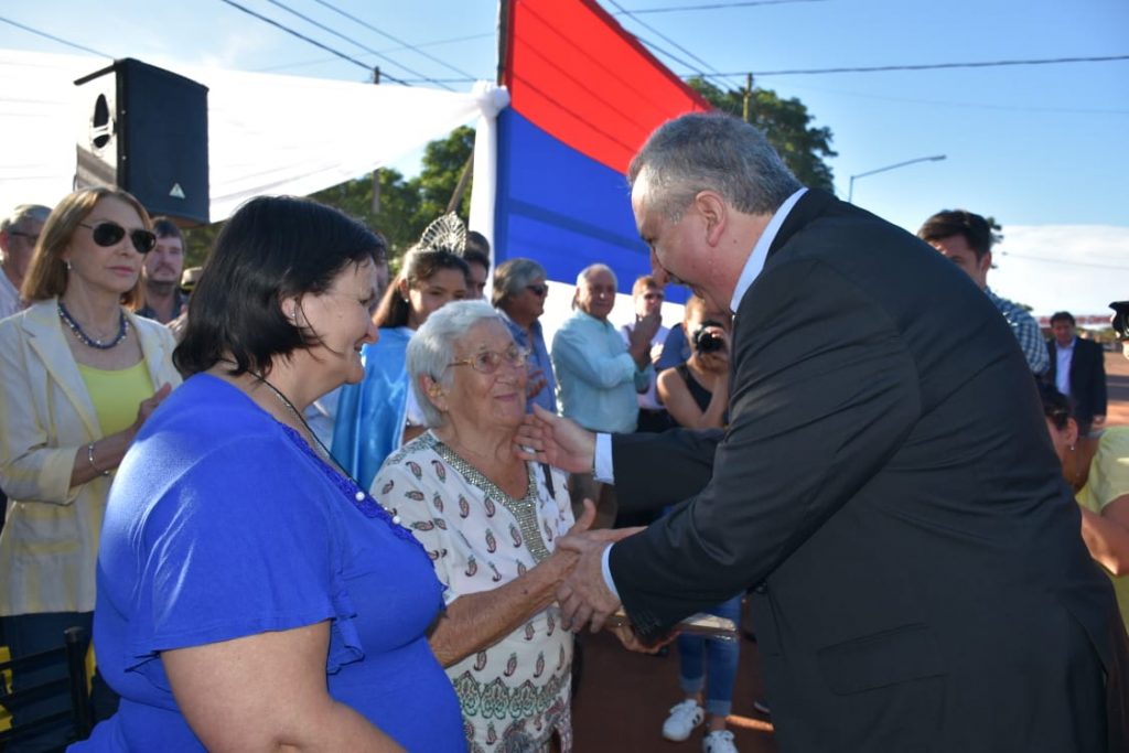 El Gobierno inauguró obras y honró a pioneros en el 72° aniversario de Garuhapé