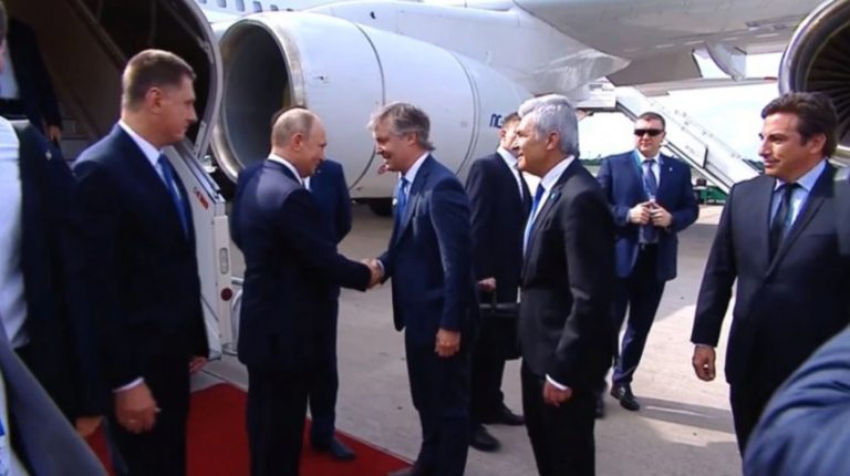 El presidente ruso Vladimir Putin llegó a Buenos Aires para la cumbre del G20