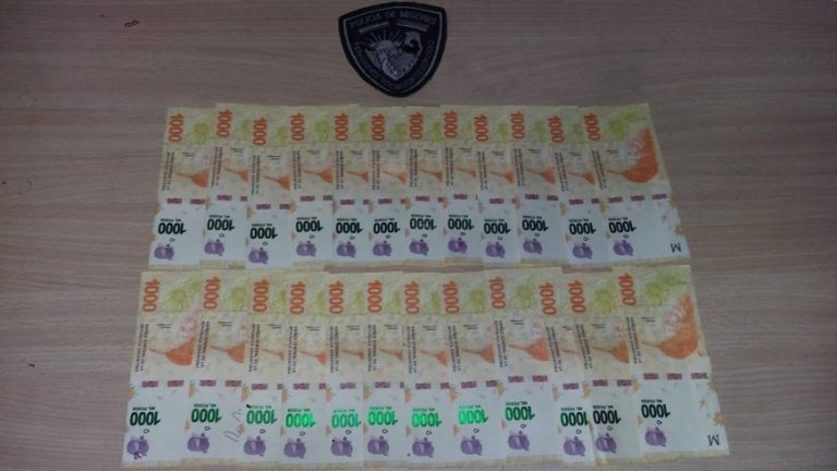 Atraparon a un estafador en Aristóbulo: tenía $40 mil de los cuales $24 mil eran falsos