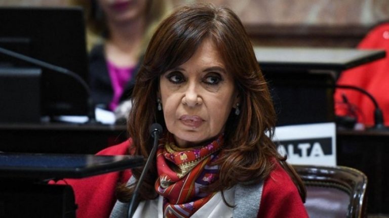 Dictan la falta de mérito para Cristina Kirchner por la causa de la "ruta del dinero K"