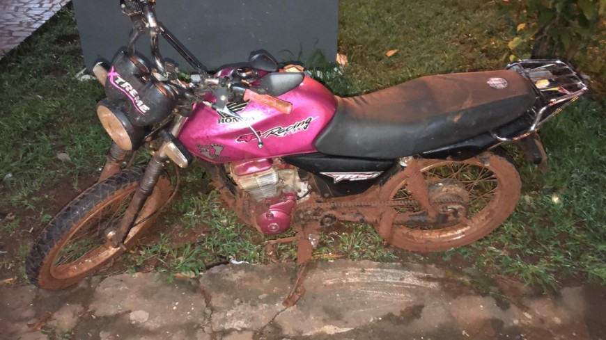 Iguazú: motociclista que corría “picada” intentó huir, despistó y fue detenido