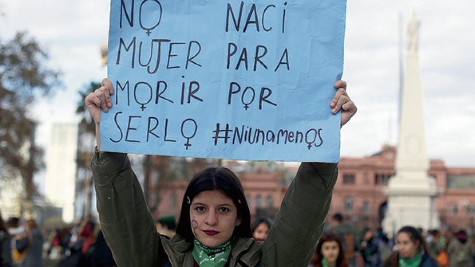 Cada 32 horas una mujer es asesinada por su condición de género en el país