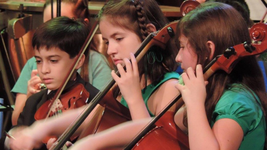 Los Grillitos Sinfónicos se suman a la música de Bohemian Rhapsody en el Imax del Conocimiento