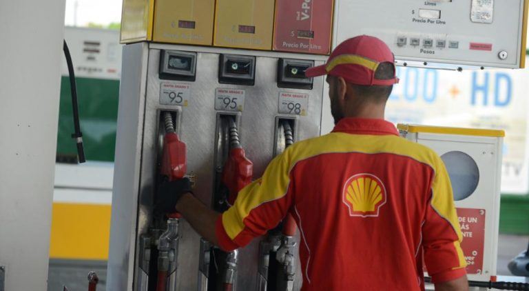 Shell baja sus combustibles hasta un 2,7% en todo el país