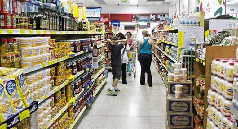 Las ventas en supermercados se derrumbaron 7,9% y 15,4% en los mayoristas en septiembre