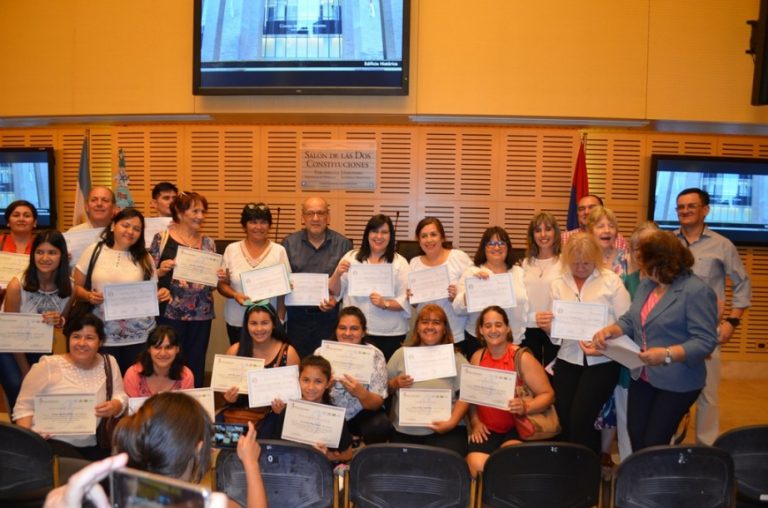 Taller de idioma guaraní culminó con la entrega de certificados en la Legislatura