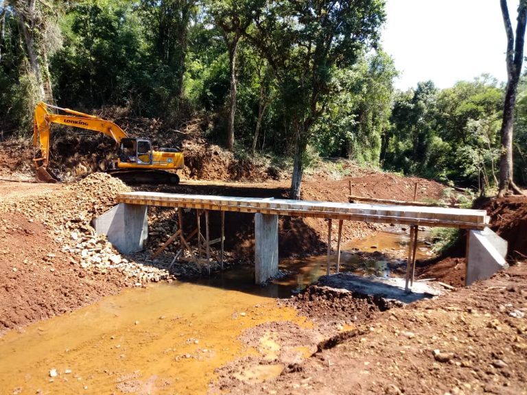 San Vicente: habilitaron la nueva pasarela sobre arroyo Pintadito