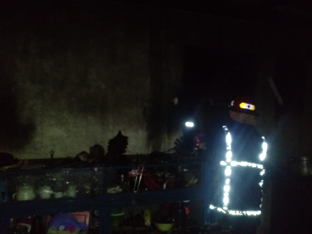 El Alcázar: socorrieron a un hombre y extinguieron incendio que dañó parcialmente su casa