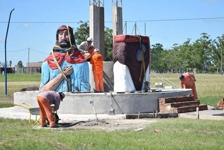 Corrientes: en Mercedes preparan una estatua del Gauchito Gil de ocho metros