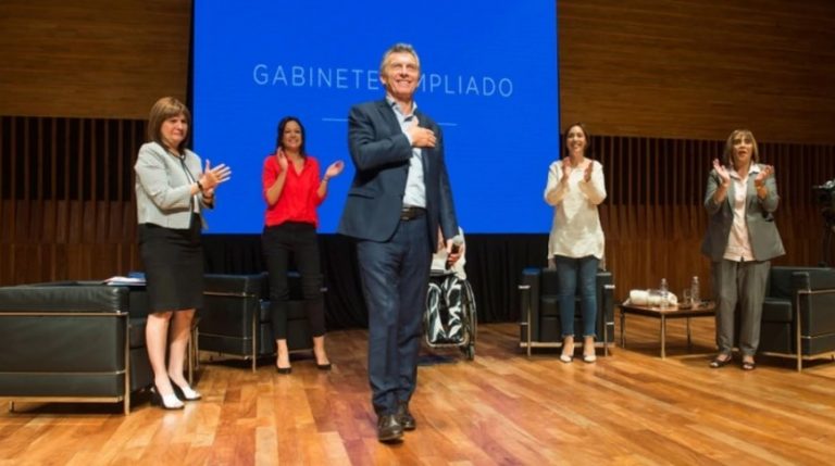 Macri lanzará el viernes un plan de paridad de género enfocado en los tres poderes del Estado