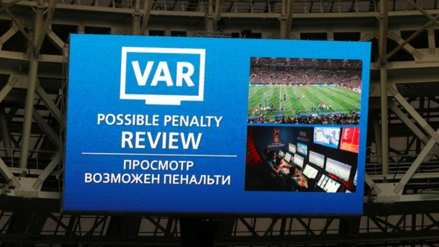 El balance del arbitraje durante 2018: por qué el VAR funcionó mejor en el Mundial que a nivel Conmebol