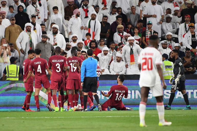 Copa de Asia: Qatar goleó a Emiratos Árabes Unidos y jugará la final con Japón