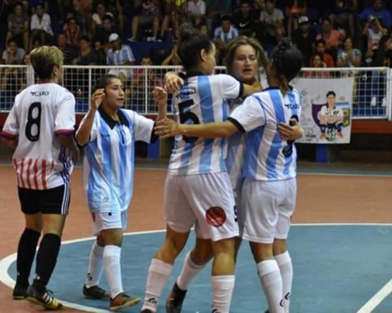 Fútbol femenino: figuras misioneras jugarán hoy un partido a beneficio en Oberá