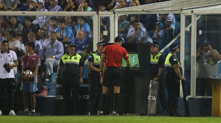 La AFA avanza en la implementación del VAR en el fútbol argentino
