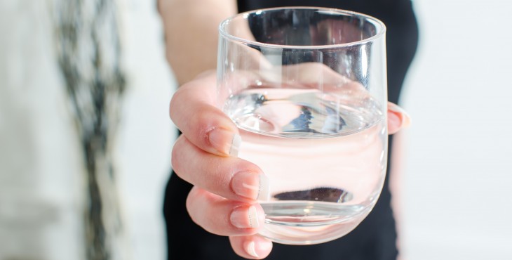 Cuando se siente sed, es tarde: claves para tomar los 8 vasos diarios de agua recomendados