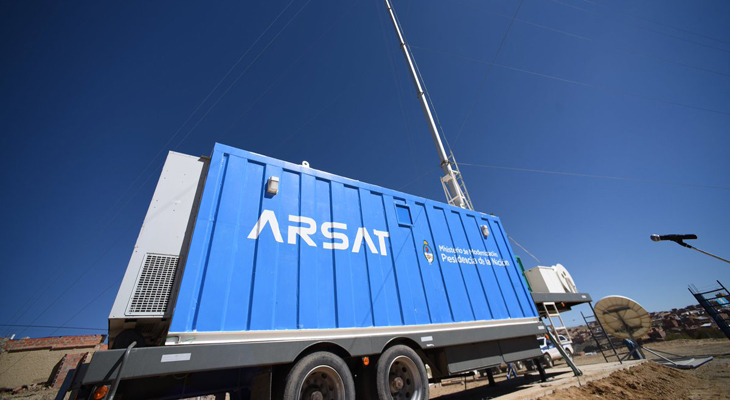 El Gobierno privatizó frecuencias de Arsat: las subastará entre las telefónicas