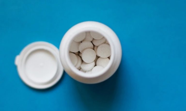 Tomar una aspirina diaria podría aumentar el riesgo de sufrir una hemorragia