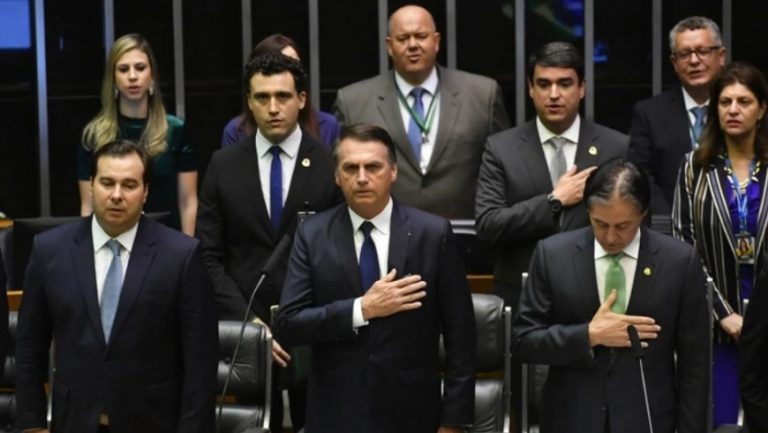 Discurso oficial: Bolsonaro llamó a liberar a Brasil de "la corrupción, la criminalidad y la ideología de género"