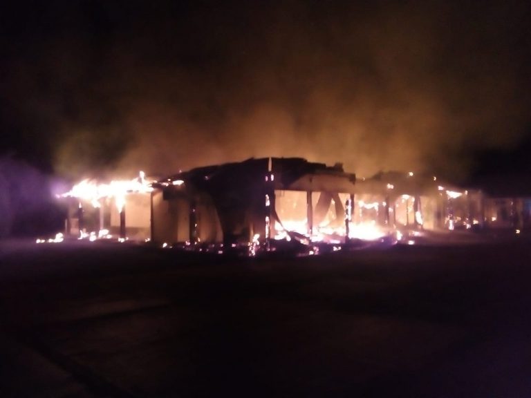 Se incendió el local de Merchandising más grande de la empresa Iguazú Argentina
