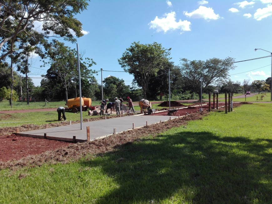 Comenzó la construcción de la plaza inclusiva en Santa Ana
