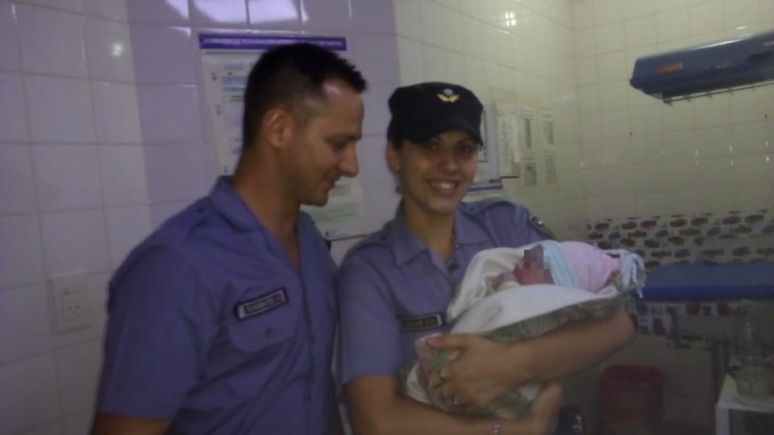 Asistieron a una joven madre que dio a luz en San Vicente