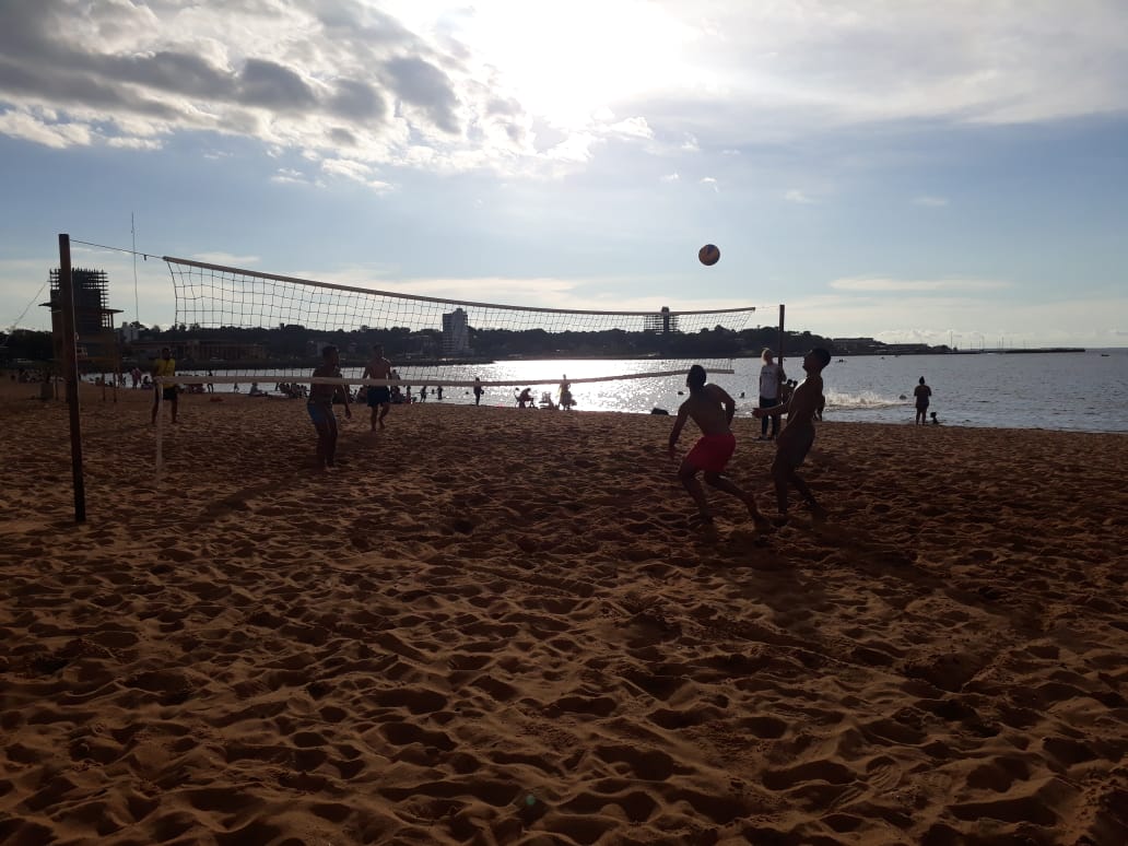 La Agencia Universitaria municipal organiza torneos de beach voley en El Brete