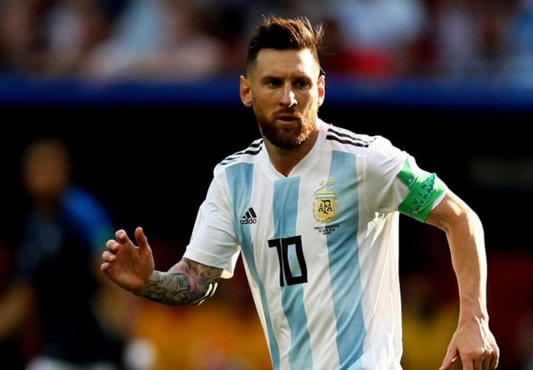 Tapia: “Si Messi es convocado, jugará en marzo con la Selección”