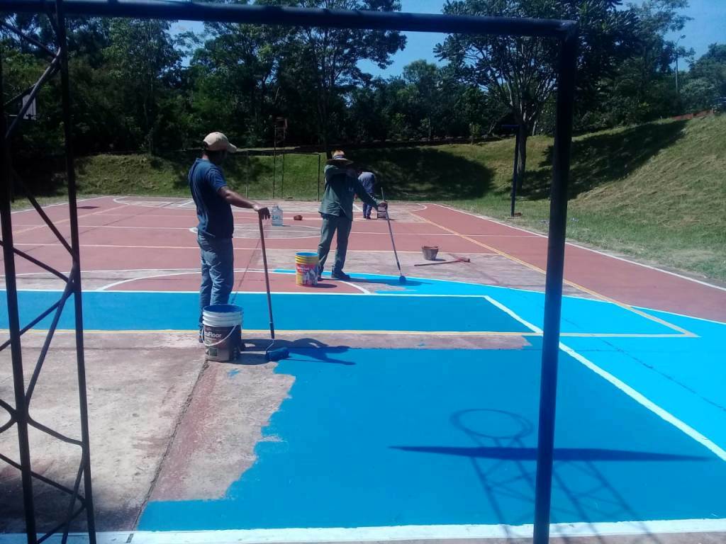 Realizaron tareas de reacondicionamientos en distintos playones barriales de Oberá