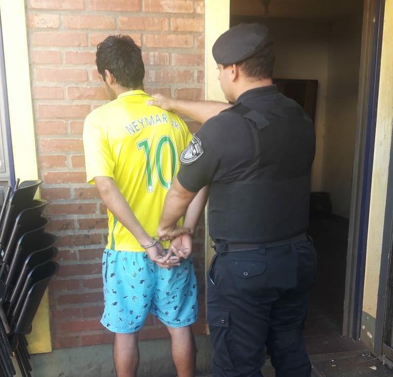 Posadas: intentó robar, herir a un policía y terminó detenido