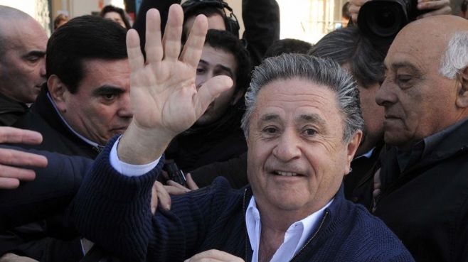 Duhalde impulsa una gran coalición conducida por Roberto Lavagna