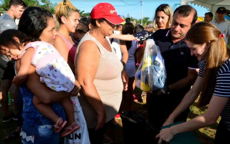 En Fátima, Barrios Activos entregó kits de limpieza a las familias