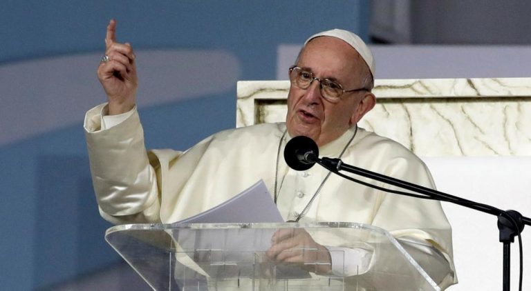 El Papa criticó que se presente al aborto como un "derecho"
