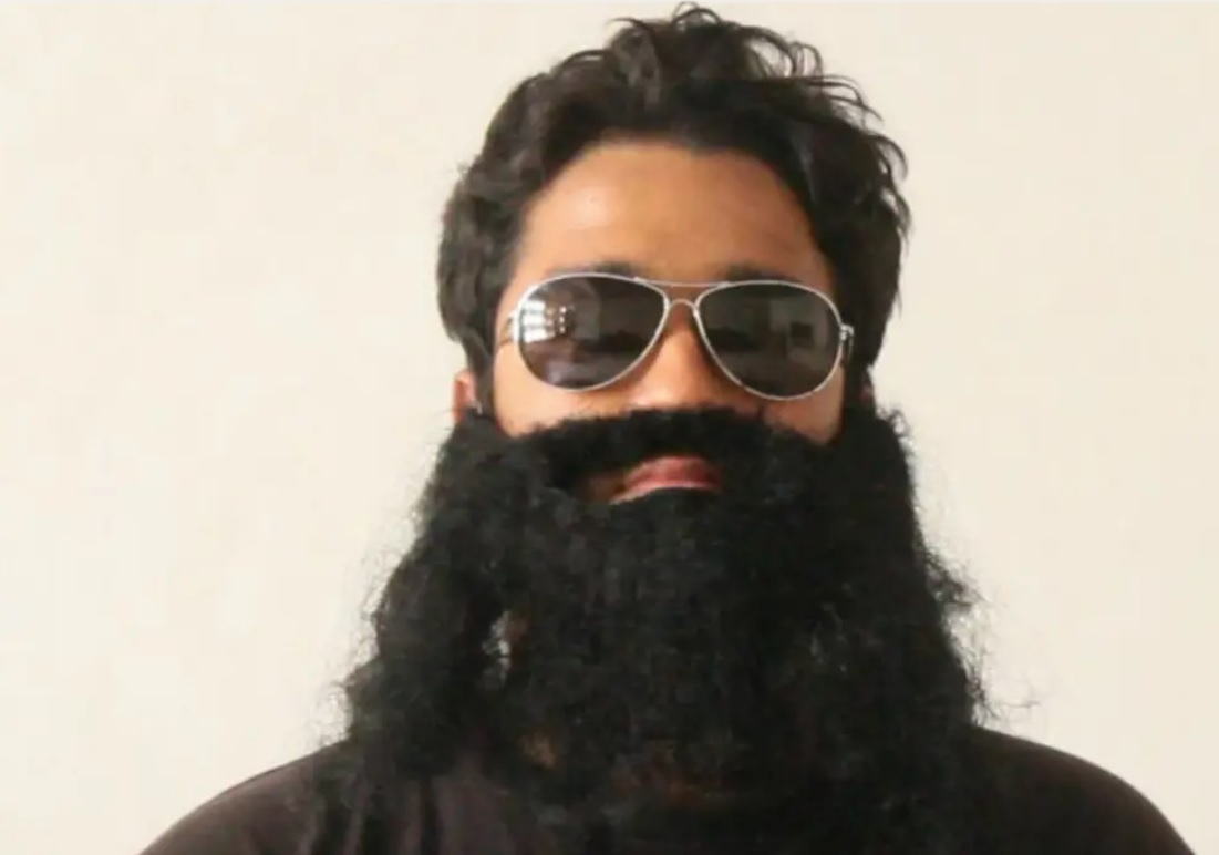 Quiere demandar a sus padres por concebirlo sin su consentimiento