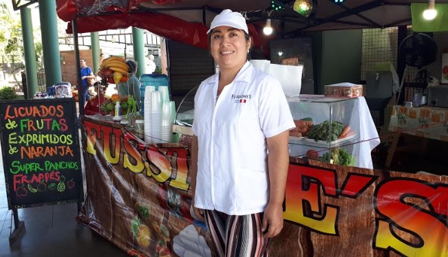 Dejó Lima e inició un emprendimiento gastronómico en Posadas: fusiona sabores de Misiones y Perú