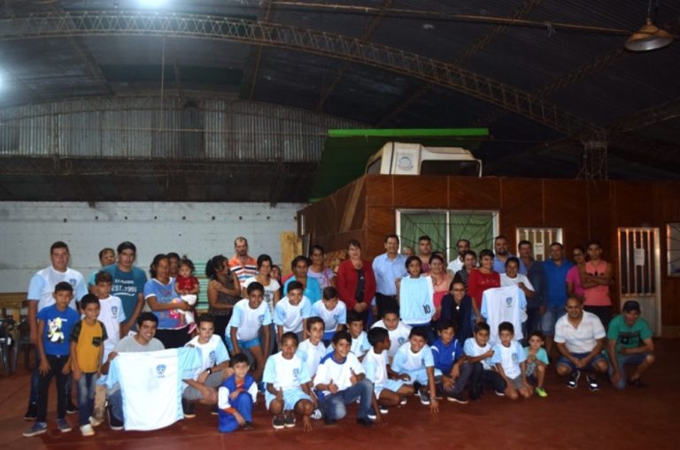 Campo Grande: presentaron la escuela municipal de fútbol infantil