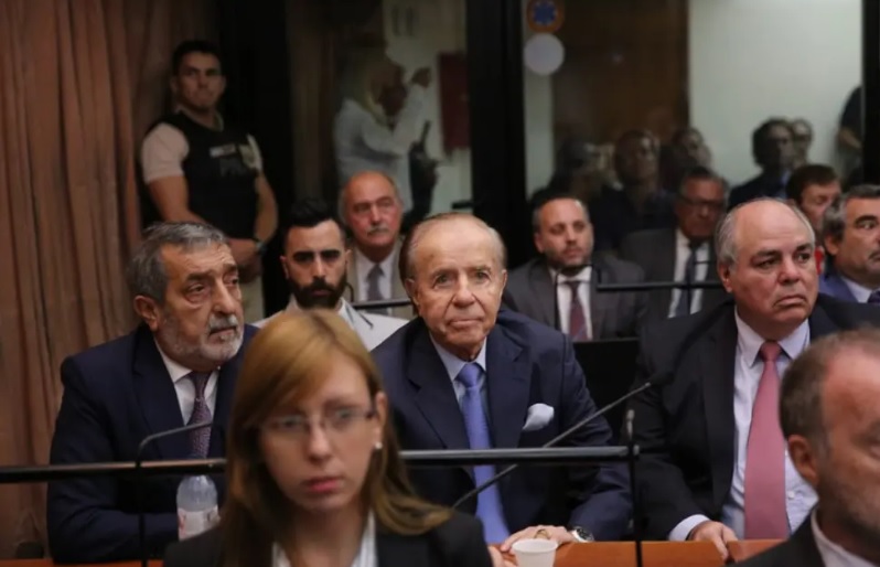 Carlos Menem fue condenado a más de 3 años de prisión por la venta de La Rural