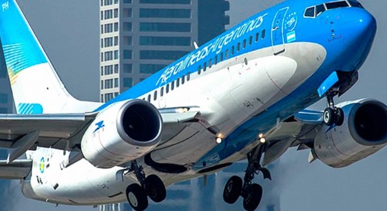 Aerolíneas Argentinas: trabajadores paran este viernes y el lunes