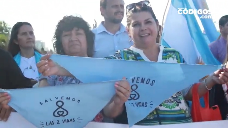 Posadas también se sumó a la marcha a favor del niño por nacer